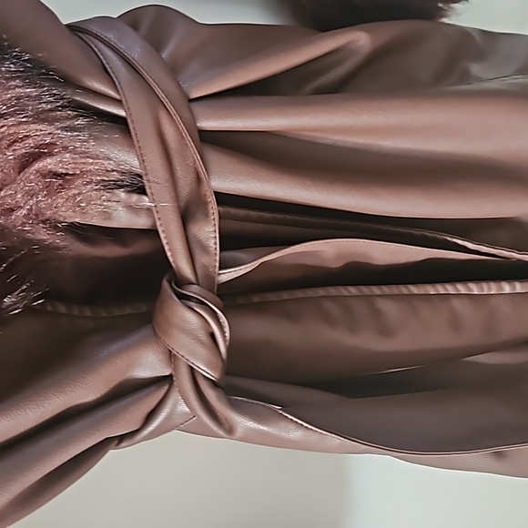 SHOW ME YOUR MUMU PENNY LANE COAT Cocoa Faux Leather Size : M - Picture 7 of 7